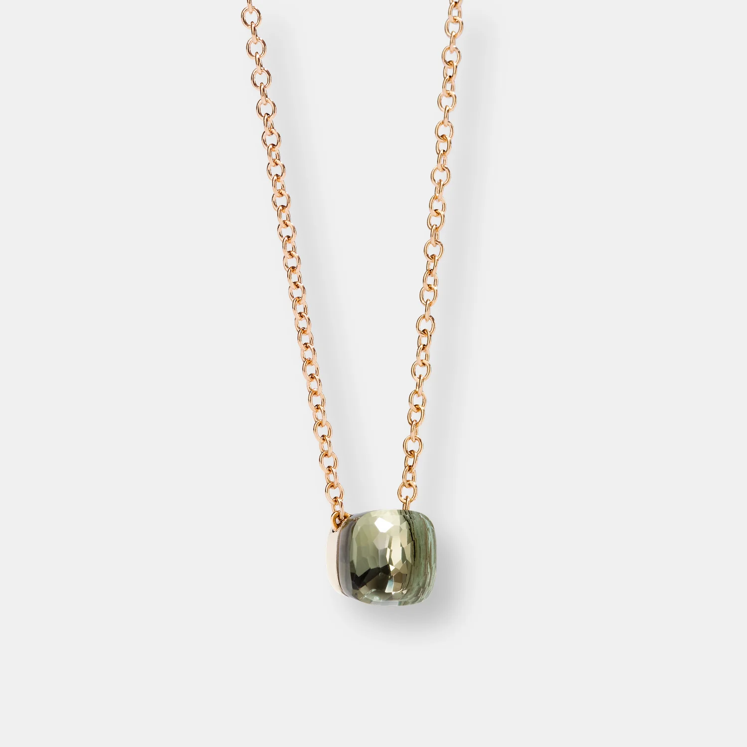 Pendentif avec chaîne nudo